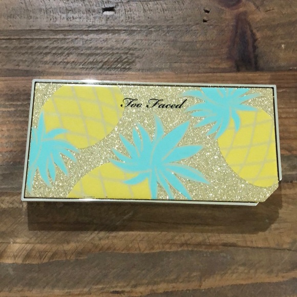 Too Faced Other - Too faced sparkling pineapple eyeshadow palette